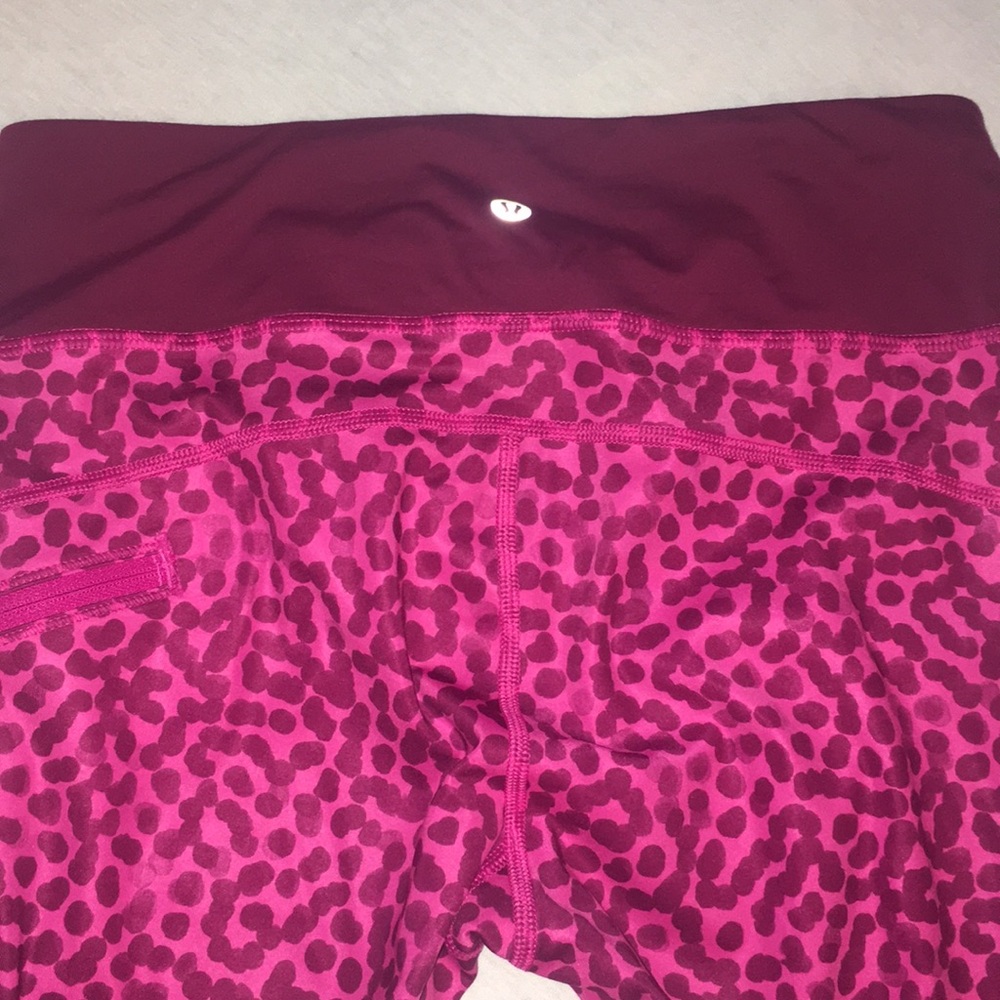 Lululemon pink cheetah crop
